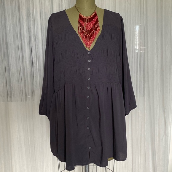 Torrid Challis smock 3/4 sleeves v-neckline button down! Size 3 - Picture 5 of 17